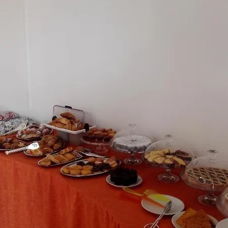 Samana C Con Privata A לינה וארוחת בוקר 3*