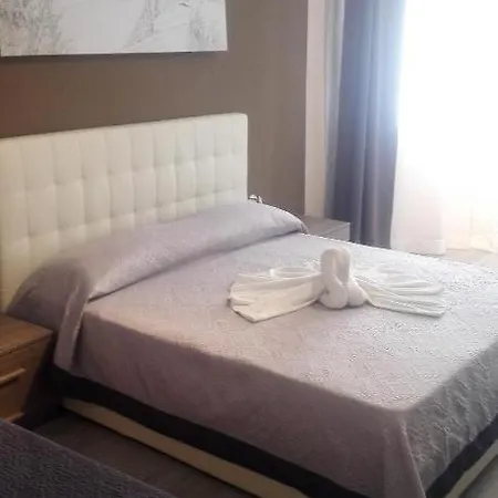Samana C Con Privata A לינה וארוחת בוקר 3*