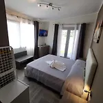 Samana C Con Privata A לינה וארוחת בוקר 3*