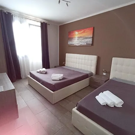 Samana C Con Privata A 3*